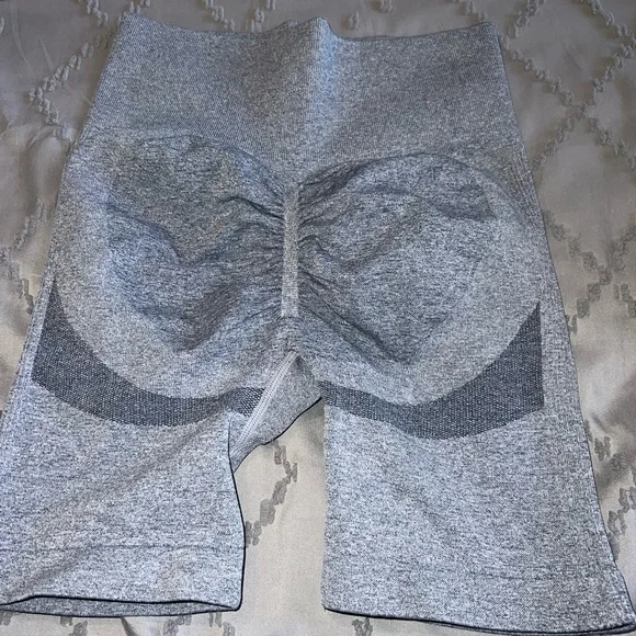 Set of 3 workout shorts - Picture 5 of 10